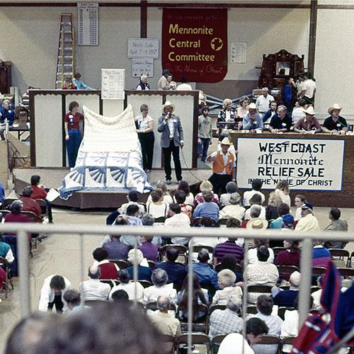 MCC quilt auction and crowd