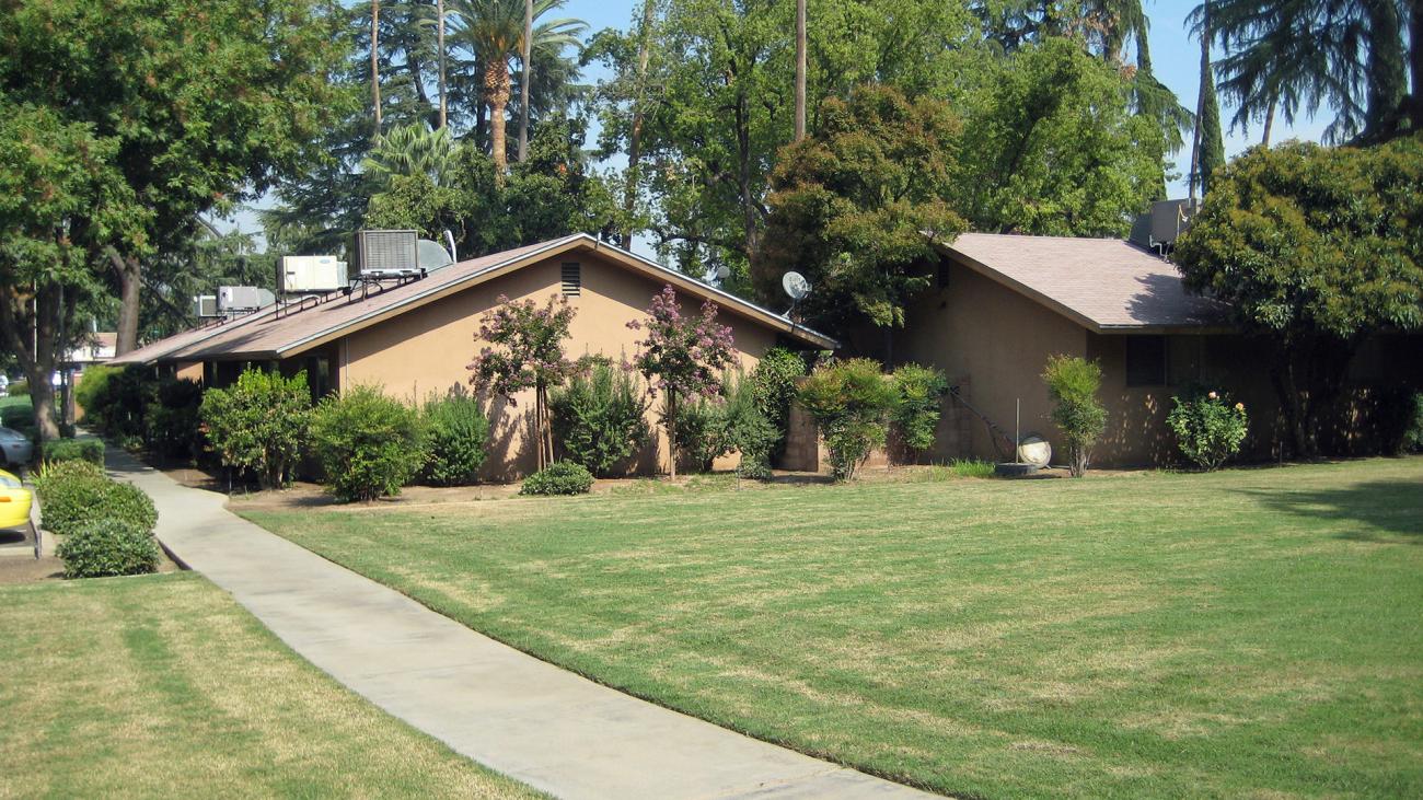 Exterior of Mission Memorial Court Apartments