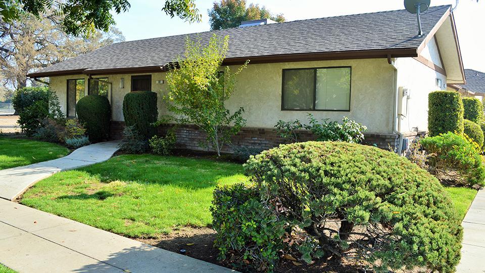 Exterior view of a Willow Gardens apartment