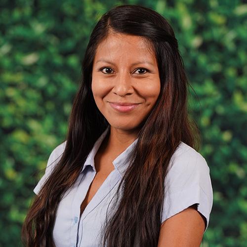 Evelin Barreto-Bess Photo